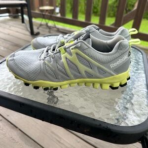 Reebok RealFlex Train 4.0 Running Shoes Cushioned Athletic Gray Yellow Size 9‎